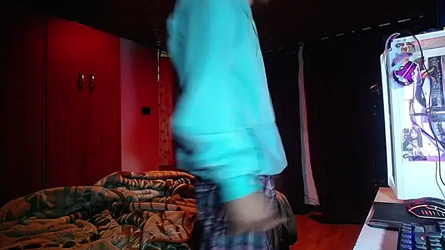 Snapshot of esjrobles chatting on 03.18.25 esjrobles online show from 03.18.25