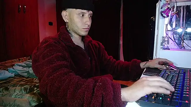 Snapshot of esjrobles chatting on 03.18.25 esjrobles online show from 03.18.25