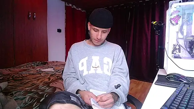 Snapshot of esjrobles chatting on 03.19.25 esjrobles online show from 03.19.25