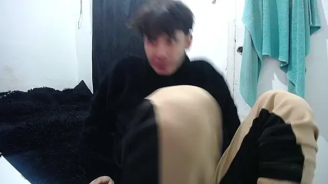 Snapshot of esjrobles chatting on 09.10.25 esjrobles online show from 09.10.25