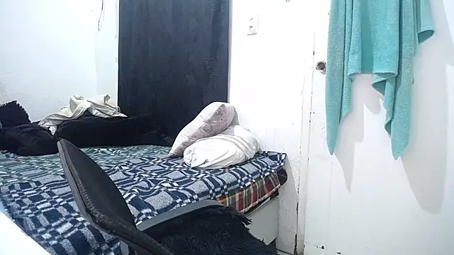 Snapshot of esjrobles chatting on 09.12.25 esjrobles online show from 09.12.25