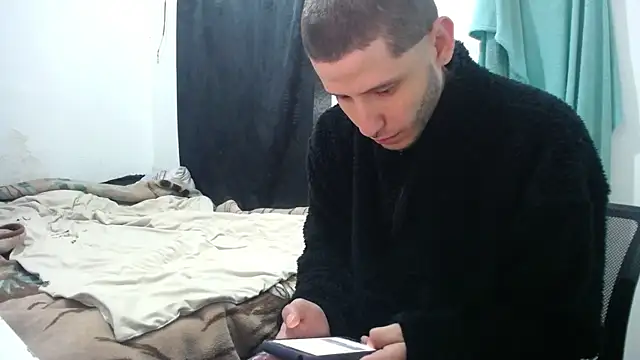 Snapshot of esjrobles chatting on 09.15.25 esjrobles online show from 09.15.25