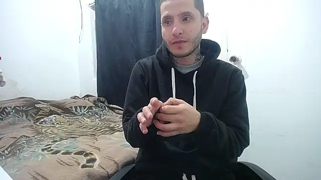 Snapshot of esjrobles chatting on 09.20.25 esjrobles online show from 09.20.25