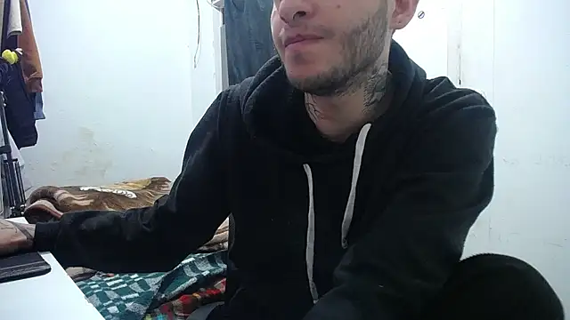 Snapshot of esjrobles chatting on 09.21.25 esjrobles online show from 09.21.25