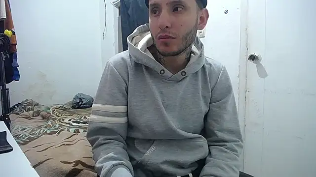 Snapshot of esjrobles chatting on 09.22.25 esjrobles online show from 09.22.25