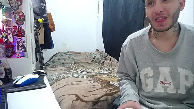 Snapshot of esjrobles chatting on 09.24.25 esjrobles online show from 09.24.25