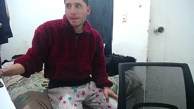 Snapshot of esjrobles chatting on 10.16.25 esjrobles online show from 10.16.25