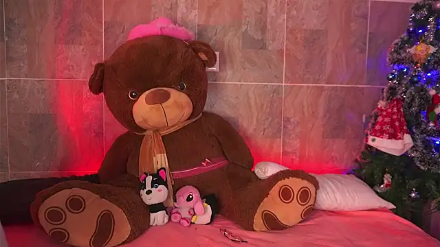 LeagueOfLovers online show from 12.23.24