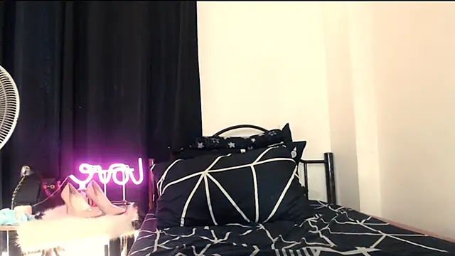 Snapshot of Nathalie_Heartxoxo69 chatting on 02.27.26 Nathalie Heartxoxo69 online show from 02.27.26