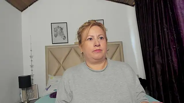 Snapshot of MonyCassius chatting on 04.16.26 MonyCassius online show from 04.16.26
