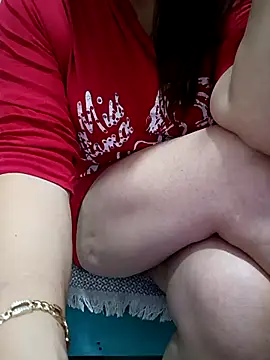 Snapshot of simay1111 chatting on 11.26.25 simay1111 online show from 11.26.25