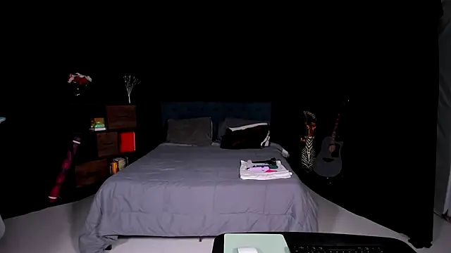 NinaRiveraXO online show from 09.09.25