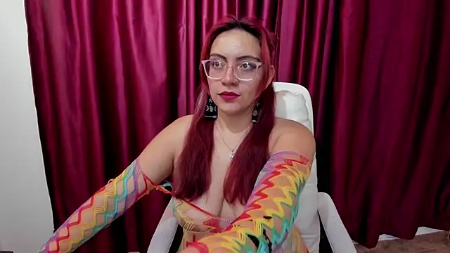 Snapshot of Vioolletta chatting on 02.27.25 Vioolletta online show from 02.27.25
