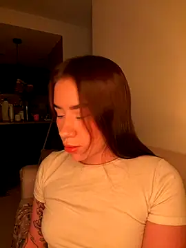 Im Valen Cute online show from 09.25.25