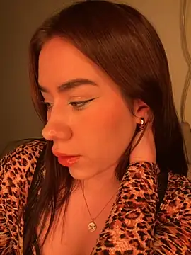 Im Valen Cute online show from 09.26.25