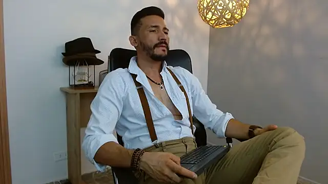 Reiko 85  online show from 02.14.25