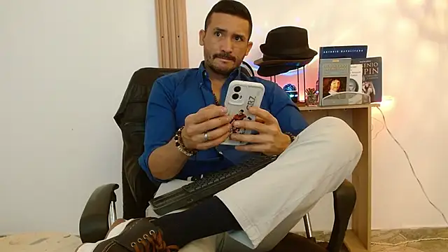 Reiko 85  online show from 11.12.25