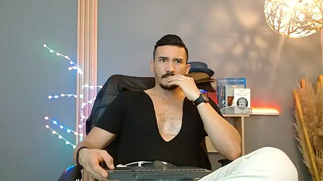 Reiko 85  online show from 02.22.26