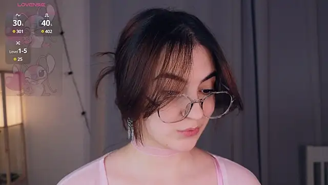 Snapshot of DracosMoon chatting on 01.05.25 DracosMoon online show from 01.05.25