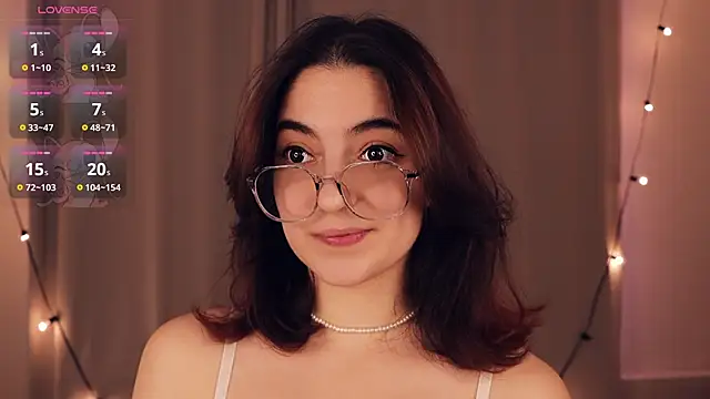 Snapshot of DracosMoon chatting on 02.06.25 DracosMoon online show from 02.06.25