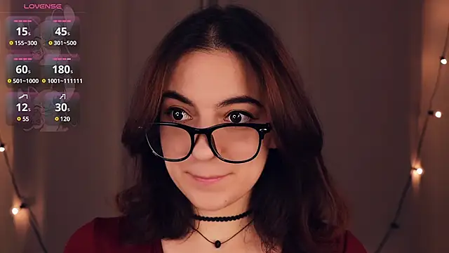 Snapshot of DracosMoon chatting on 02.08.25 DracosMoon online show from 02.08.25