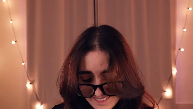 Snapshot of DracosMoon chatting on 02.19.25 DracosMoon online show from 02.19.25