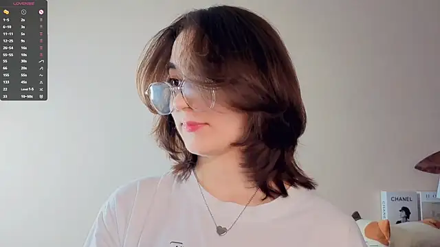 Snapshot of DracosMoon chatting on 02.17.26 DracosMoon online show from 02.17.26