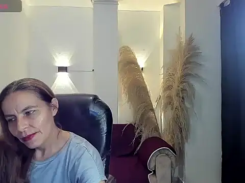 Snapshot of Milf_karlye chatting on 05.25.26 Milf karlye online show from 05.25.26