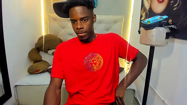 Snapshot of royce_ebony chatting on 02.03.26 royce ebony online show from 02.03.26