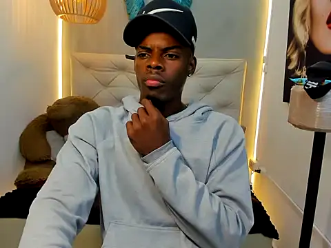 Snapshot of royce_ebony chatting on 02.05.26 royce ebony online show from 02.05.26