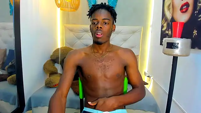 Snapshot of royce_ebony chatting on 02.13.26 royce ebony online show from 02.13.26