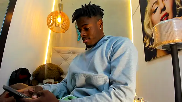 Snapshot of royce_ebony chatting on 02.20.26 royce ebony online show from 02.20.26