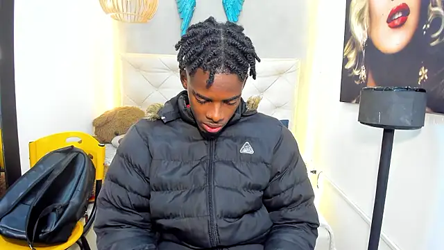 Snapshot of royce_ebony chatting on 03.11.26 royce ebony online show from 03.11.26