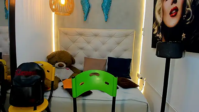 Snapshot of royce_ebony chatting on 03.13.26 royce ebony online show from 03.13.26