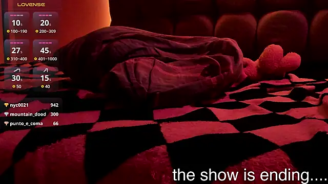 Snapshot of teobowny_ chatting on 01.14.25 teobowny online show from 01.14.25