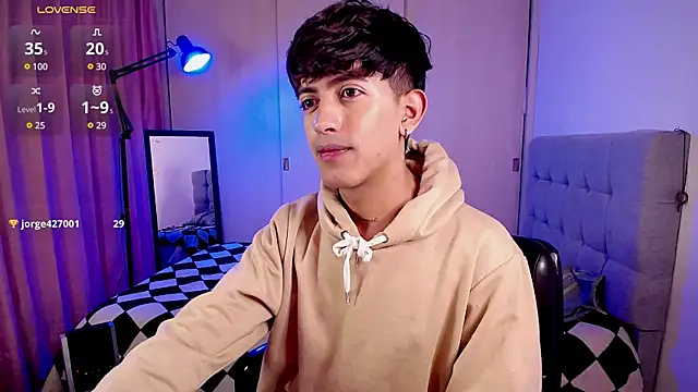 Snapshot of teobowny_ chatting on 01.18.25 teobowny online show from 01.18.25