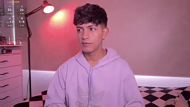 Snapshot of teobowny_ chatting on 09.26.25 teobowny online show from 09.26.25