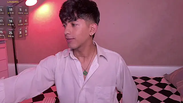 Snapshot of teobowny_ chatting on 09.27.25 teobowny online show from 09.27.25