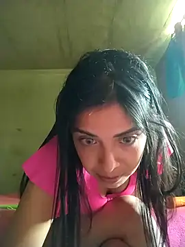 Snapshot of Vanessagirld chatting on 01.14.25 Vanessagirld online show from 01.14.25