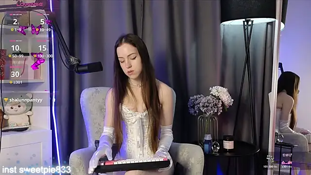 Snapshot of Anal_Girl_ chatting on 04.19.26 Anal Girl online show from 04.19.26