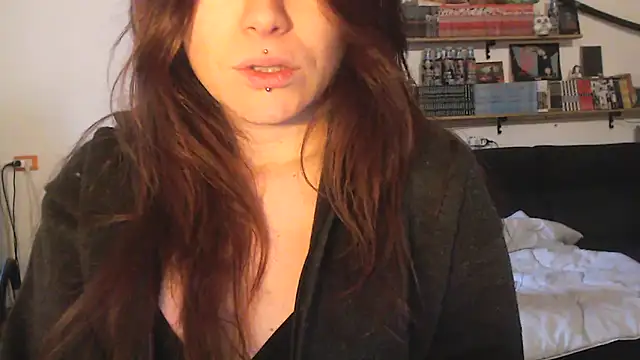 Snapshot of complicata_mente chatting on 02.11.25 complicata mente online show from 02.11.25