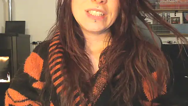 Snapshot of complicata_mente chatting on 03.16.25 complicata mente online show from 03.16.25