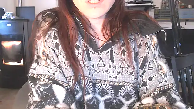 Snapshot of complicata_mente chatting on 03.22.25 complicata mente online show from 03.22.25