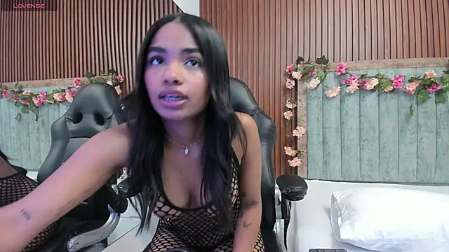 Lucy Frazier online show from 12.04.24