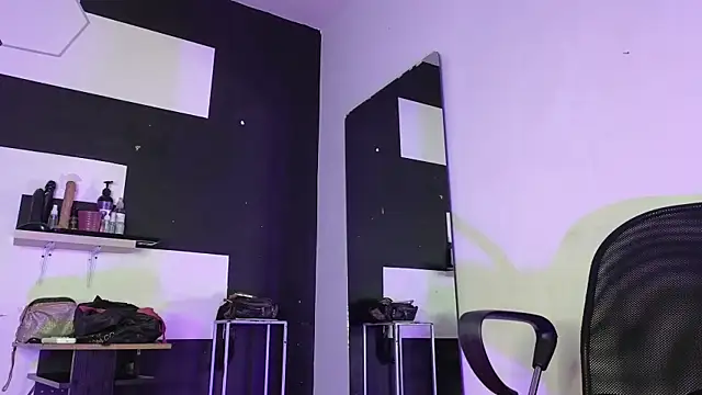 haileycat online show from 10.15.25