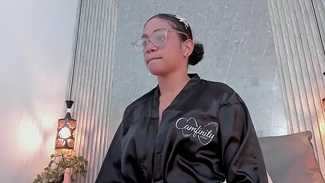 Alahia Baiter online show from 12.20.24