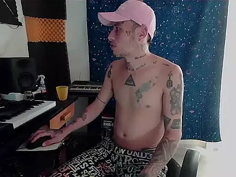 Snapshot of patrik_tattoo_ chatting on 01.08.25 patrik tattoo online show from 01.08.25