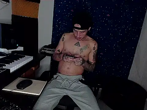 Snapshot of patrik_tattoo_ chatting on 01.28.25 patrik tattoo online show from 01.28.25