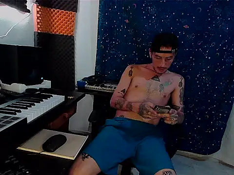 Snapshot of patrik_tattoo_ chatting on 01.31.25 patrik tattoo online show from 01.31.25