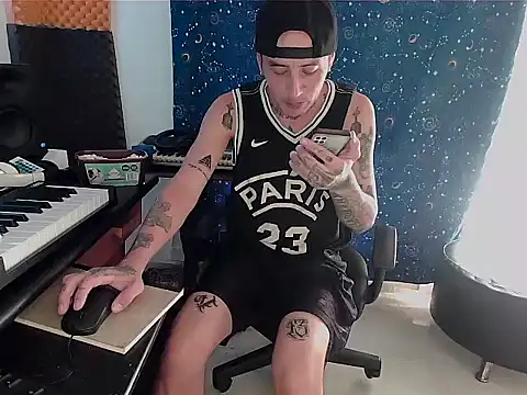 Snapshot of patrik_tattoo_ chatting on 02.01.25 patrik tattoo online show from 02.01.25